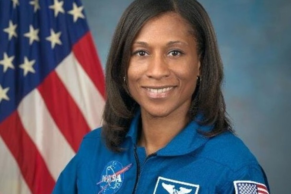 Jeanette Epps é a primeira mulher negra a embarcar para o espaço (Foto: Reprodução) — Foto: Glamour