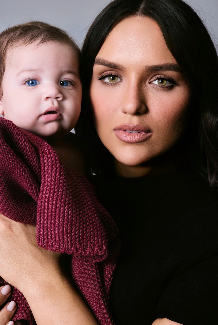 Rafa Kalimann com a filha, Zuza