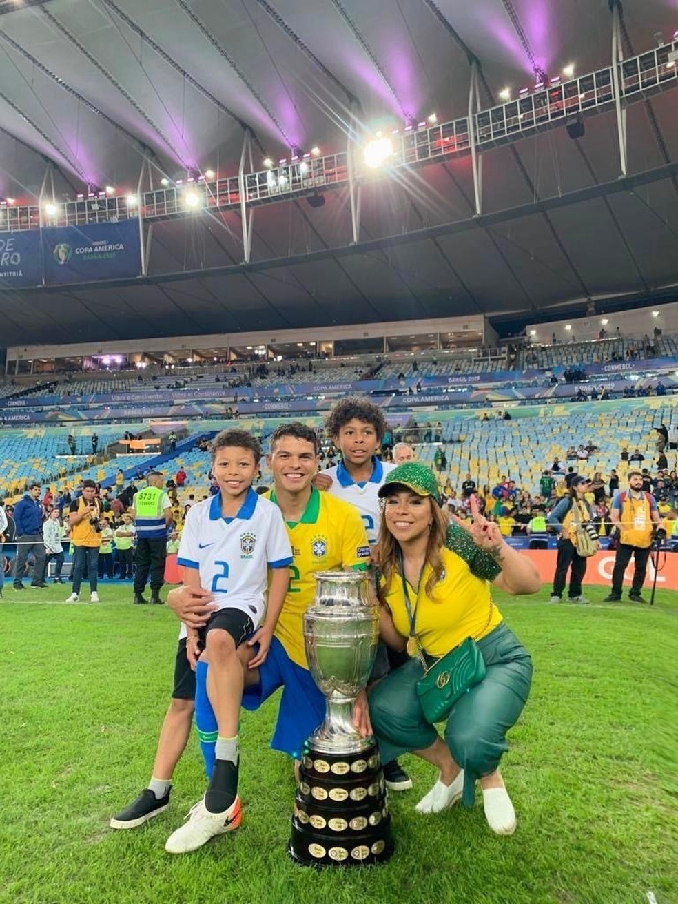 Belle Silva e família (Foto: Instagram/Reprodução) — Foto: Glamour