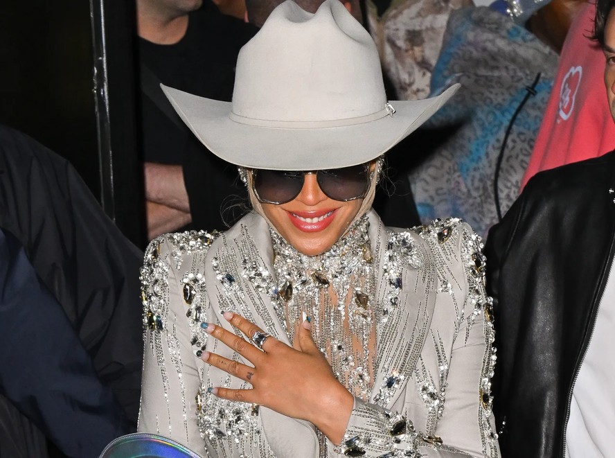Esta é a nail art pela qual Beyoncé está obcecada no momento