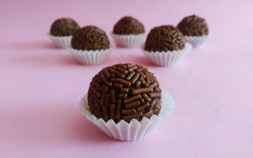 Brigadeiro vegano com batata doce (Foto: Bruna Leal e Vinicius Mouta / Divulgação) — Foto: Glamour