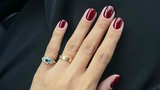 Tendências de cores e acabamentos de esmaltes para a temporada de inverno 2025
