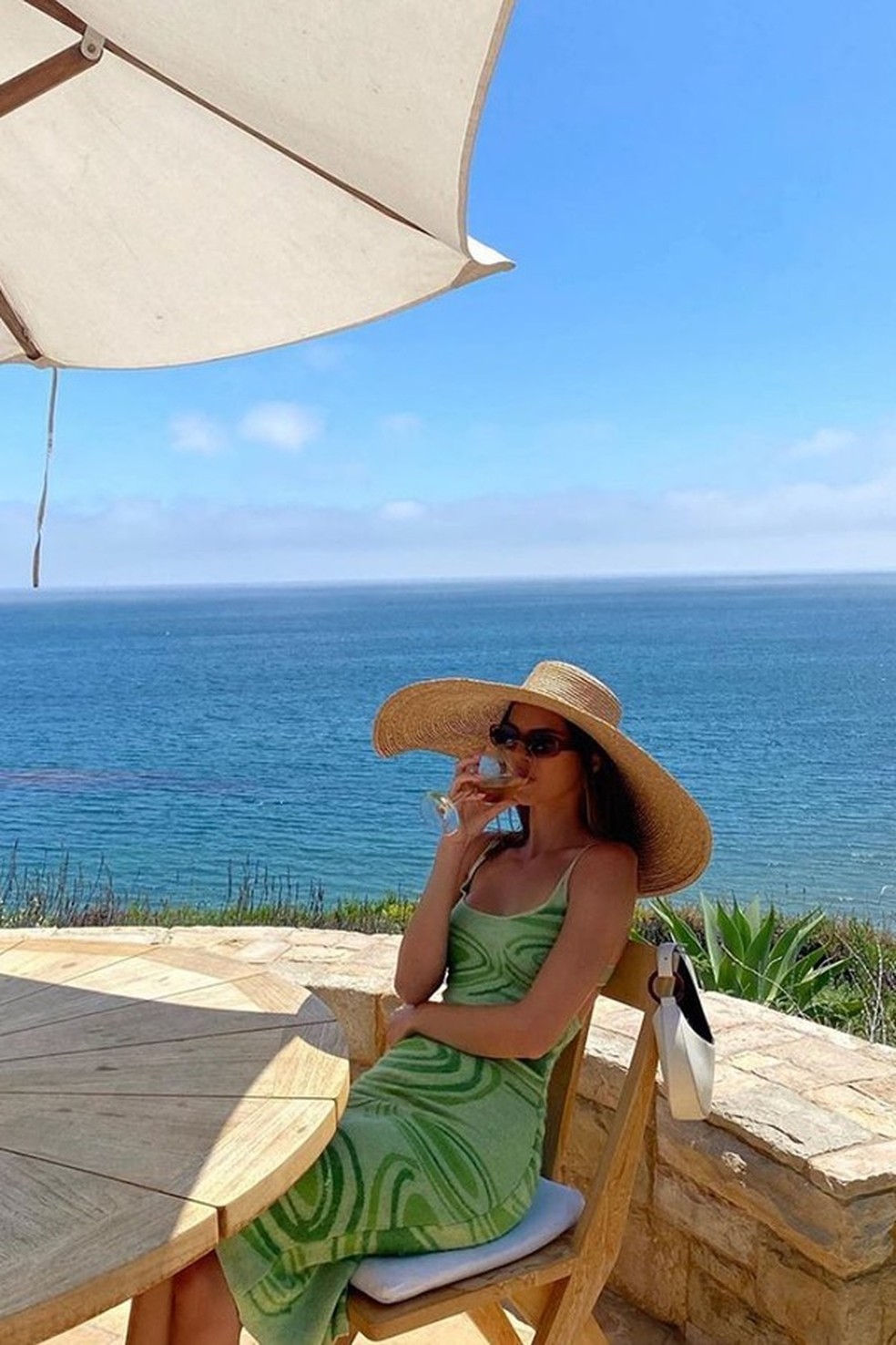 Kendall Jenner e o seu vestido da House of Sunny (Foto: Reprodução Instagram) — Foto: Glamour