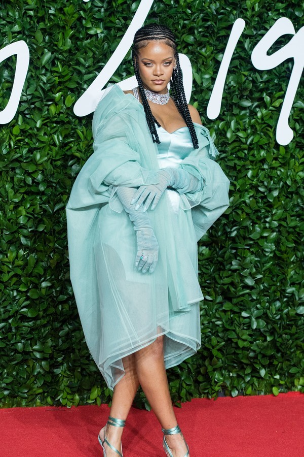 Rihanna no British Fashion Awards 2019 de Fenty customizado  (Foto: Samir HusseinWireImage) — Foto: Glamour