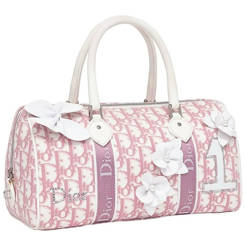It-bag da Dior nos anos 2000 (Foto: Reprodução) — Foto: Glamour
