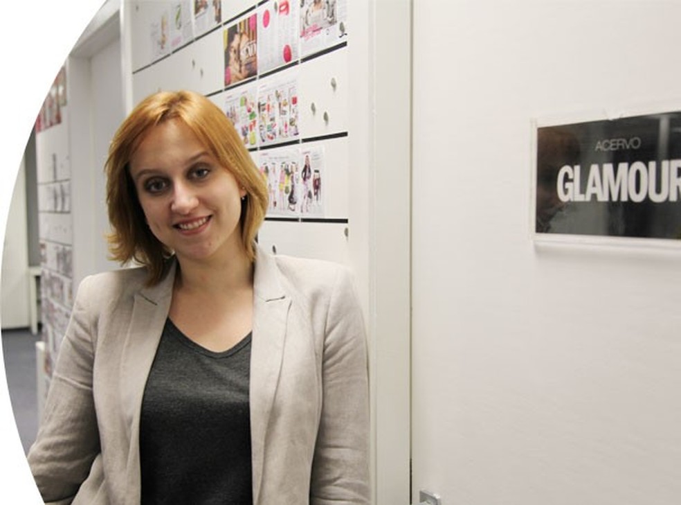 Kati na redação. Bem vinda!  (Foto: Glamour) — Foto: Glamour