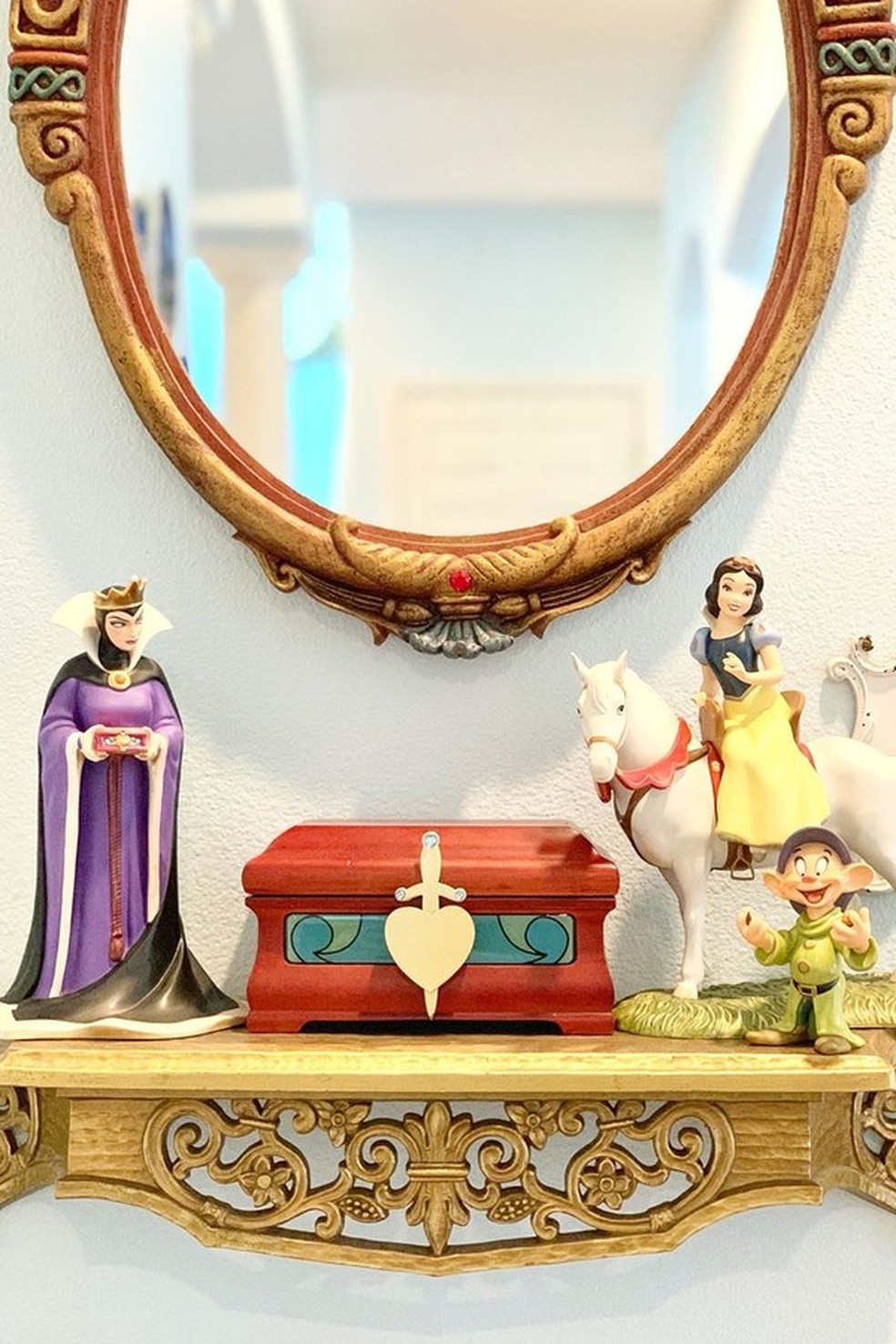 OMG! Cada cômodo desta casa é inspirado em um filme da Disney (Foto: Reprodução/Instagram) — Foto: Glamour