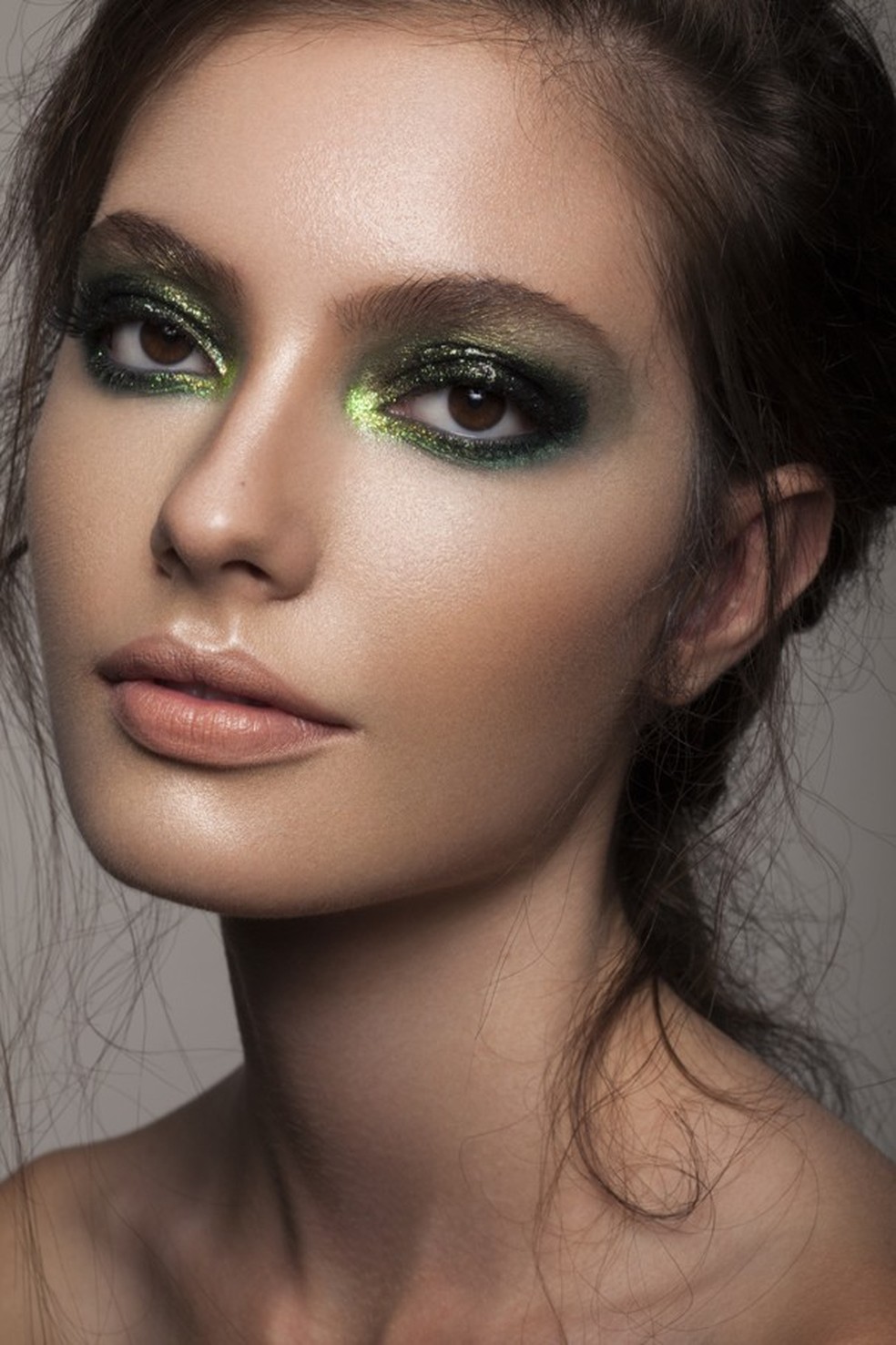 Como combinar a cor da maquiagem com a roupa - Beleza na Web