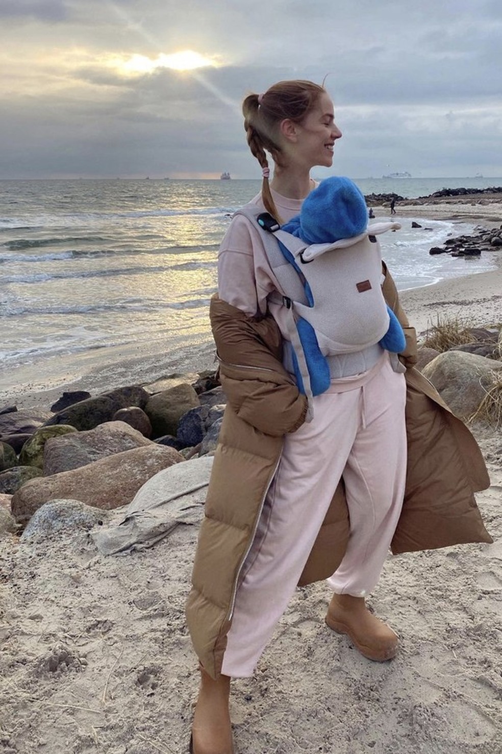 Looks com bota de cano curto (Foto: @trinekjaer_) — Foto: Glamour
