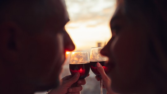 Dia dos Namorados: especialista indica 5 opções de vinho para data
