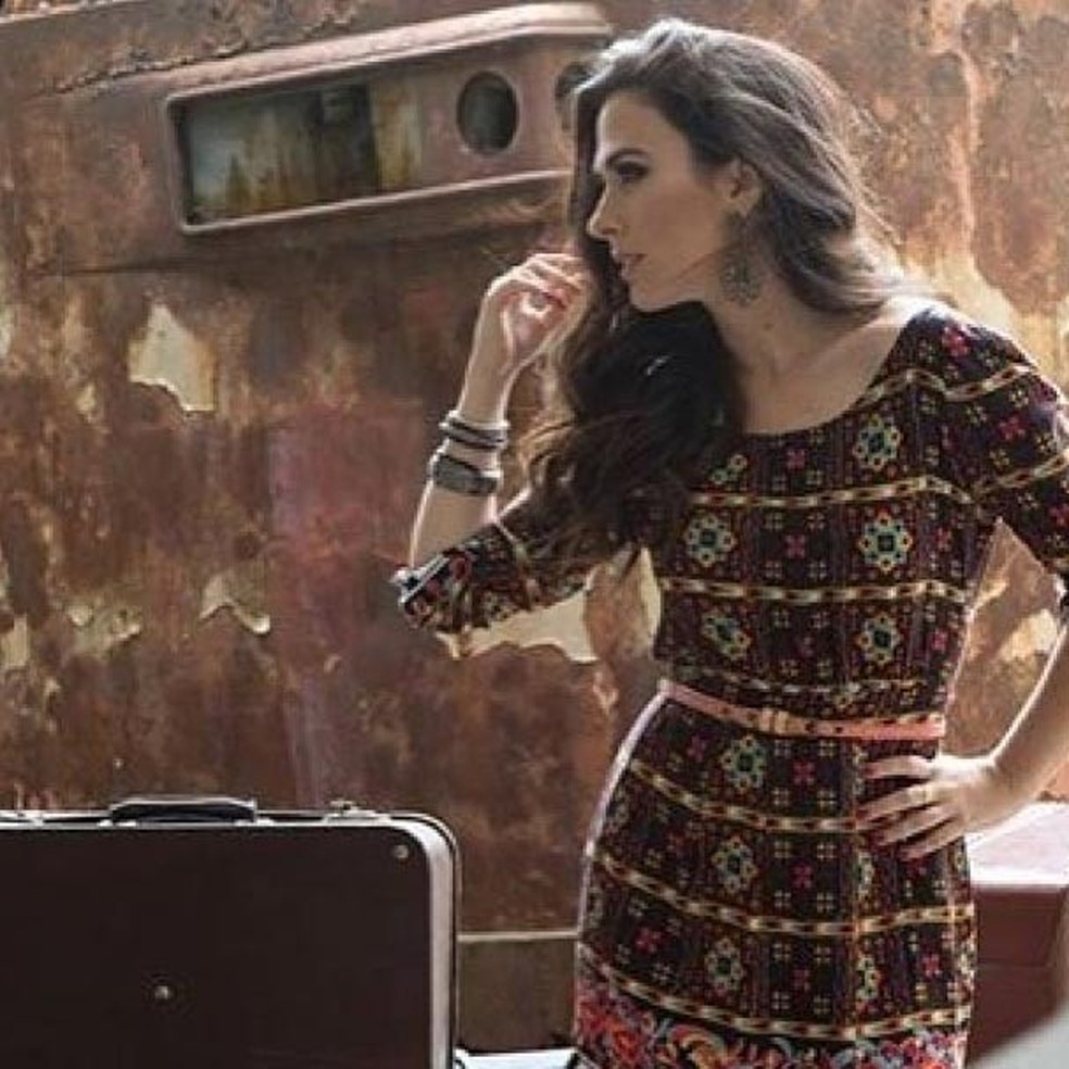 A atriz posou para o catálogo de uma marca carioca (Foto: Reprodução/Instagram) — Foto: Glamour