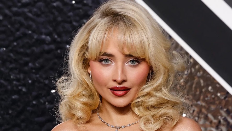 Sabrina Carpenter prova que a estética “Esposa da Máfia” veio para ficar