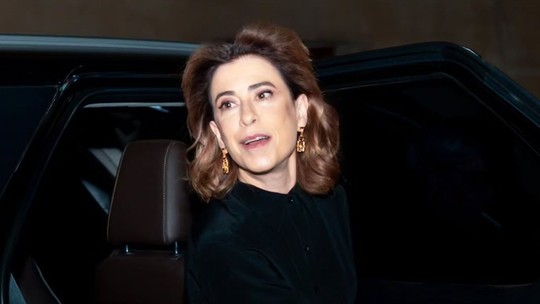Fernanda Torres anuncia novo projeto após sucesso de "Ainda Estou Aqui": "De volta ao batente"