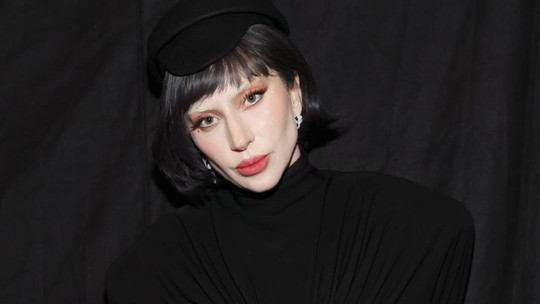 Como incoporar o diferente na moda através do look do dia? Glamour te ajuda!