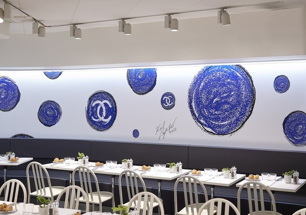 Colette x Chanel: até a cafeteria da boutique entrou no clima (Foto: Reprodução) — Foto: Glamour