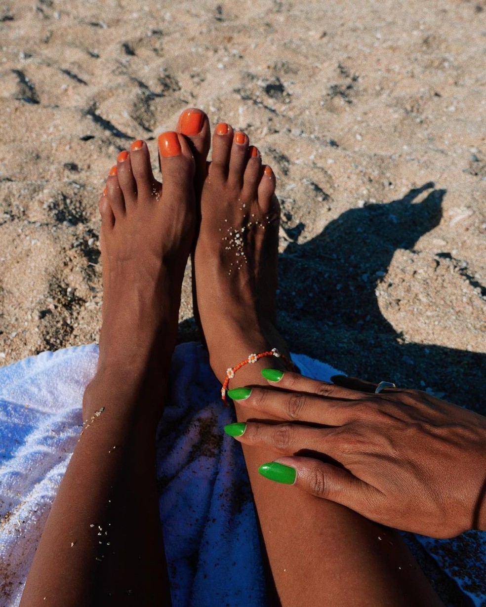 Nail art pés — Foto: glamour
