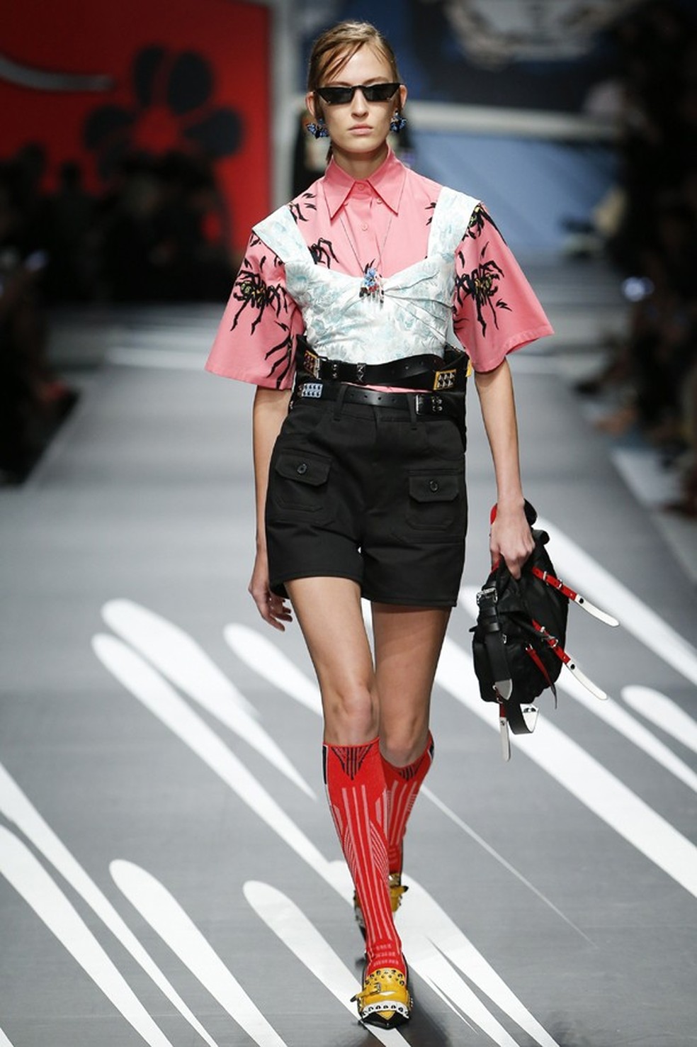 Prada verão 2018 (Foto: Imaxtree) — Foto: Glamour