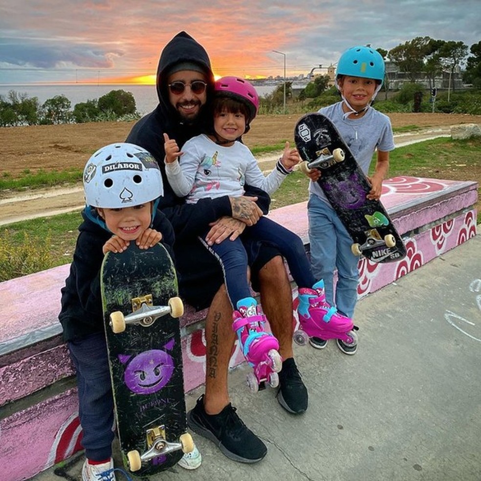 Pedro Scooby e os filhos (Foto: Reprodução/Instagram) — Foto: Glamour