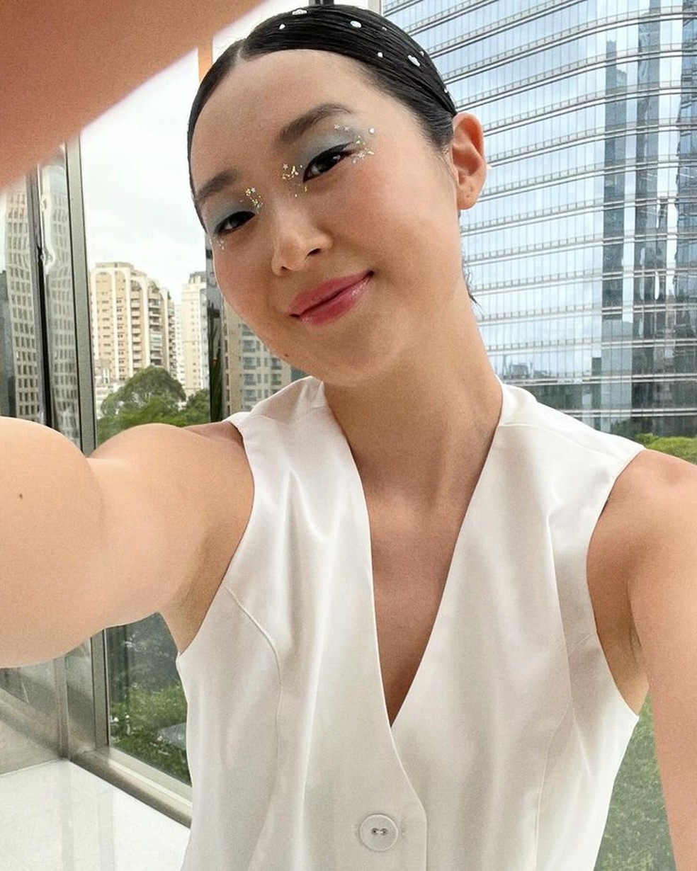 Inspiração de make para o Ano-Novo — Foto: Reprodução/ Instagram @kamilahee