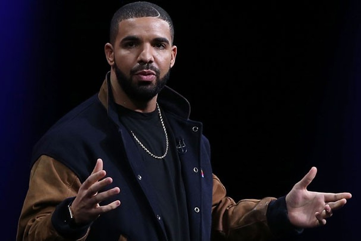 Drake lidera listas com os discos e singles mais vendidos do primeiro