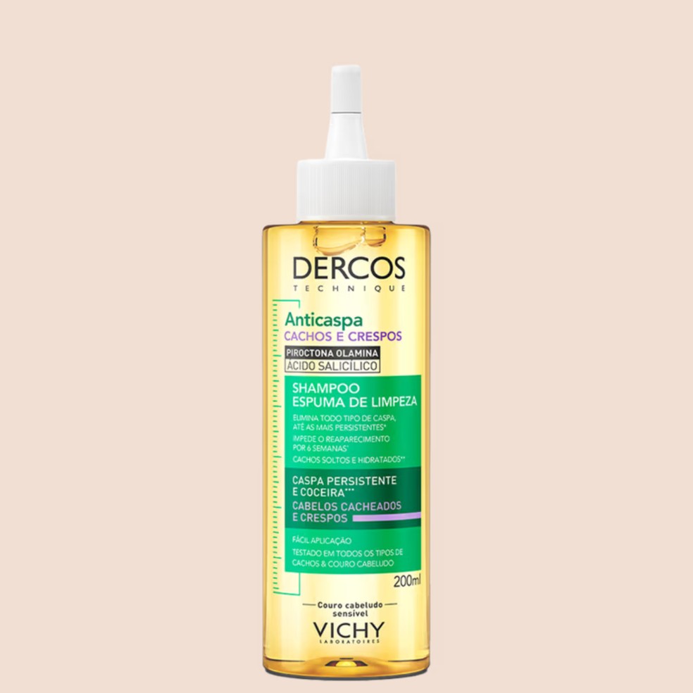 Shampoo Espuma de Limpeza Anticaspa Cachos e Crespos, Vichy Dercos (R$ 135,90) — Foto: Divulgação