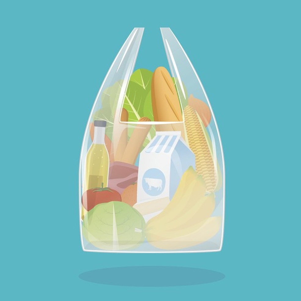 Recusar sacolas plásticas (Foto: Getty Images) — Foto: Glamour