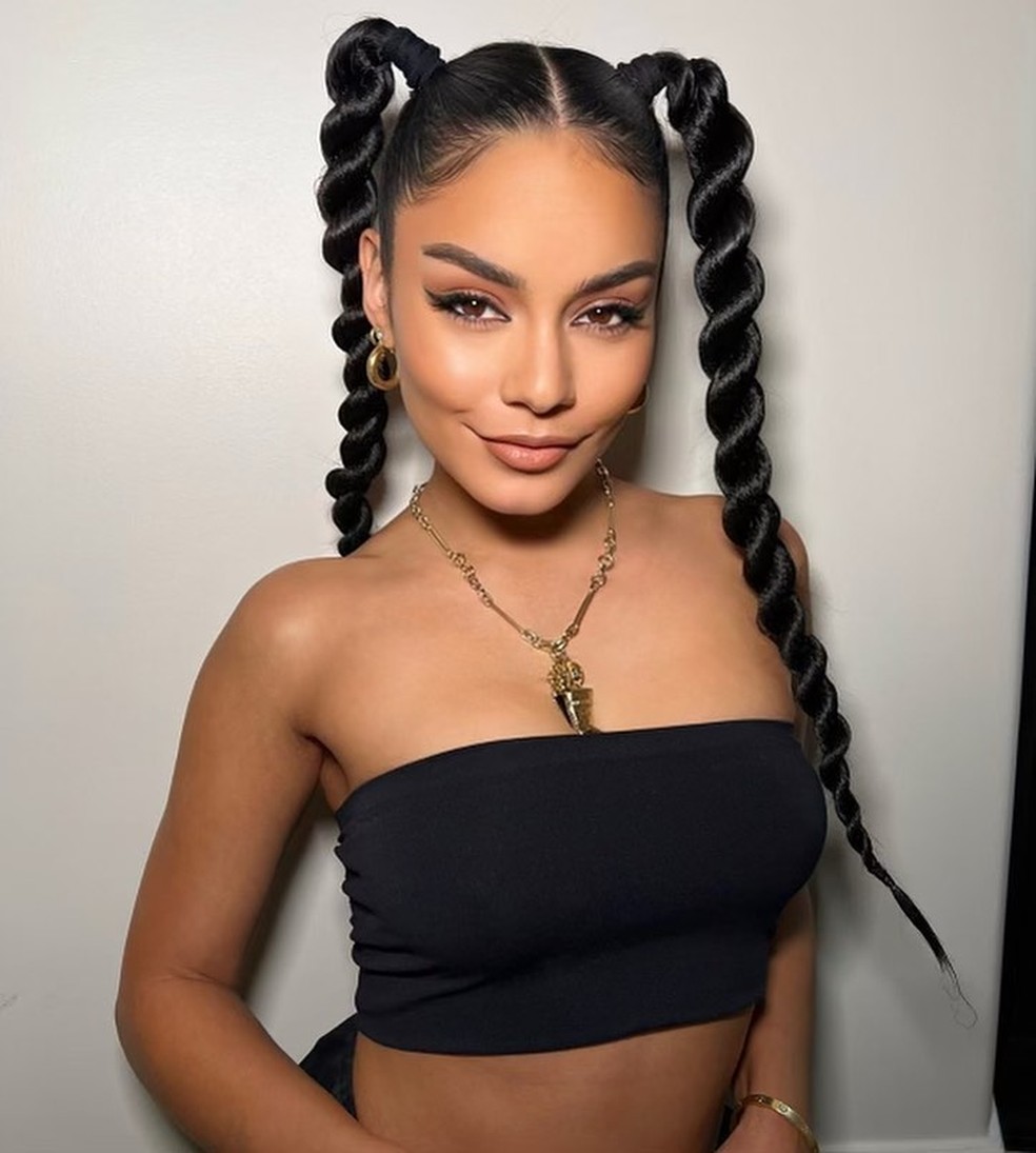 Penteados para o Réveillon: ideias para arrasar na virada — Foto: Reprodução/Instagram @vanessahudgens
