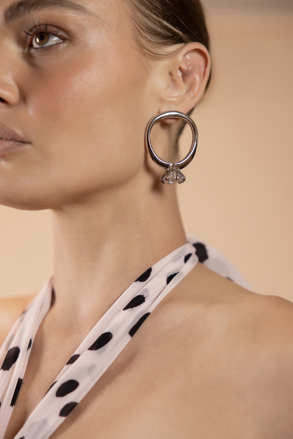 PatBO e YAR Atelier lançam collab de acessórios na NYFW — Foto: Divulgação