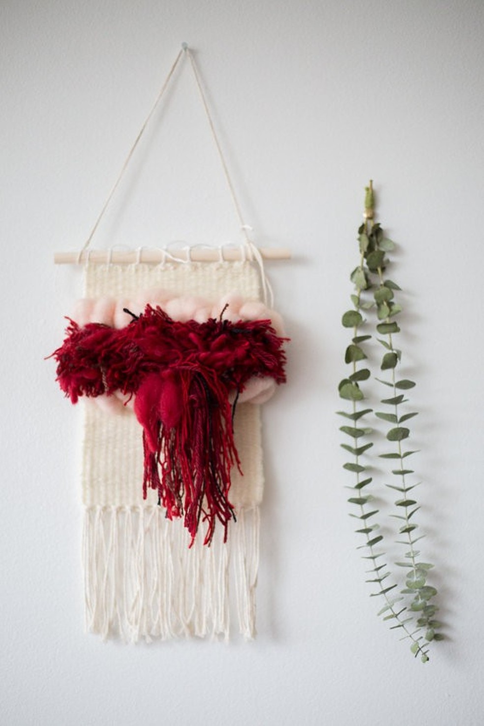 Tecelagem que representa o orgulho de menstruar (Foto: Reprodução/Instagram) — Foto: Glamour