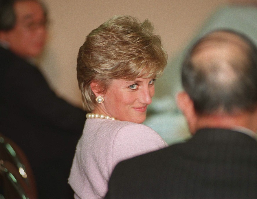 'The Diana Haircut': uma linha do tempo dos cortes de cabelo icônicos de Lady Di