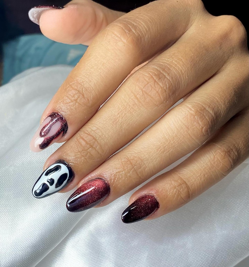  — Foto: Reprodução/Instagram/@larissafloronails