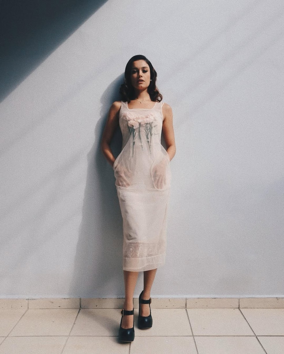 Sophie Charlotte aposta em vestido transparente com flores 3D de mais de R$ 6 mil — Foto: Reprodução/Instagram
