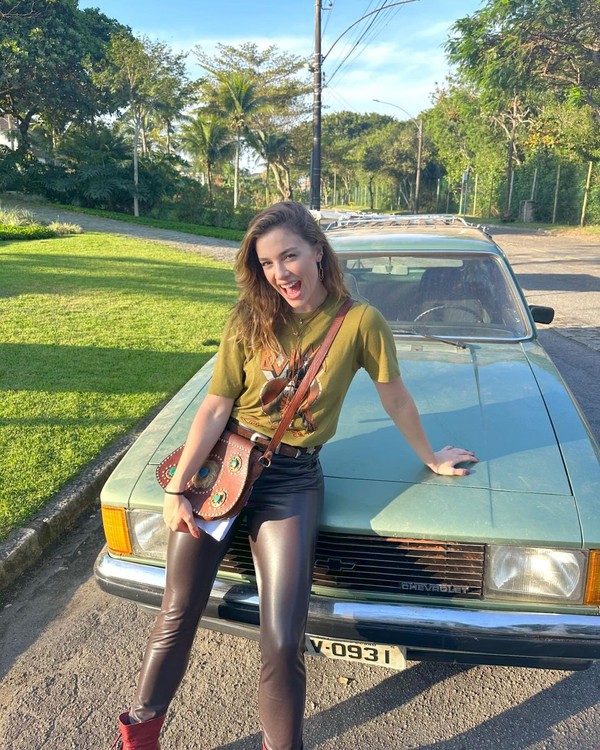 Alice Wegmann faz balanço sobre o ano e reflete sobre trabalhos 'Loucura'