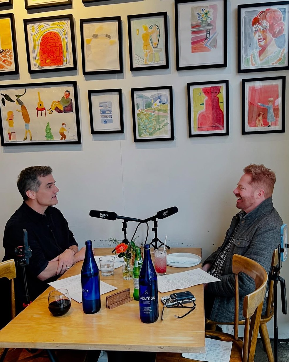 Wagner Moura participa de podcast de Jesse Tyler Ferguson e fala sobre carreira internacional — Foto: Reprodução/Instagram