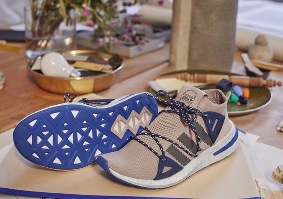 Adidas Originals lan a o in dito Arkyn com Kendall Jenner na
