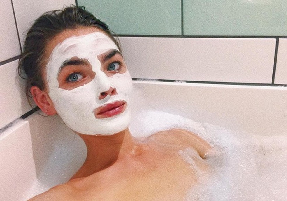 Máscara facial (Foto: Instagram/Reprodução) — Foto: Glamour
