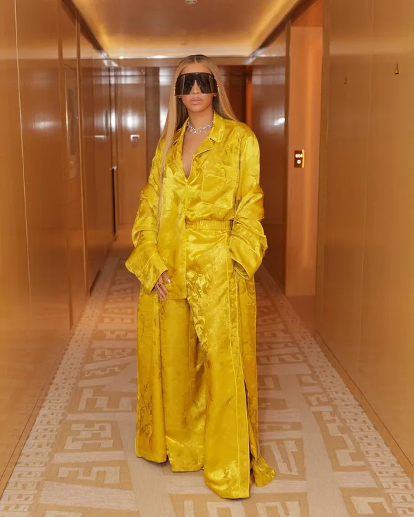 Anitta surge deslumbrante no desfile da Louis Vuitton, em Paris; veja  imagens