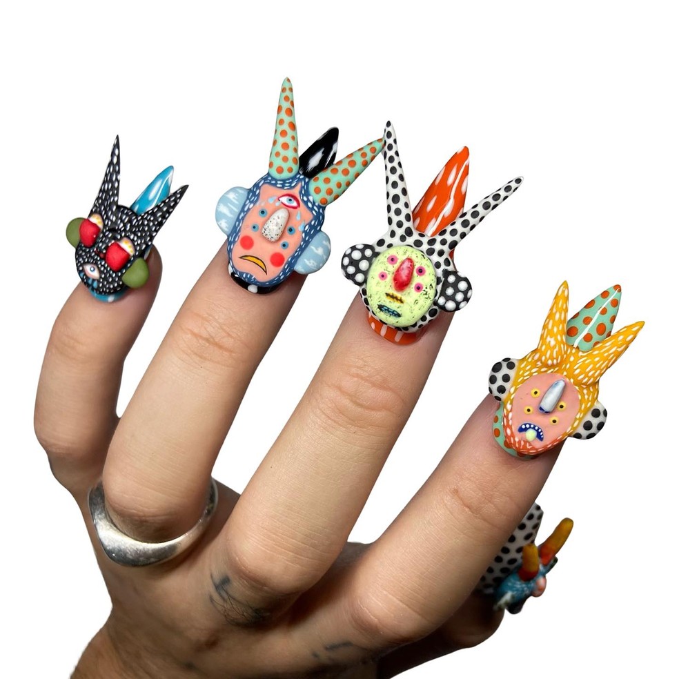 Nail art criativa: monstrinhos — Foto: @buffbarbristol