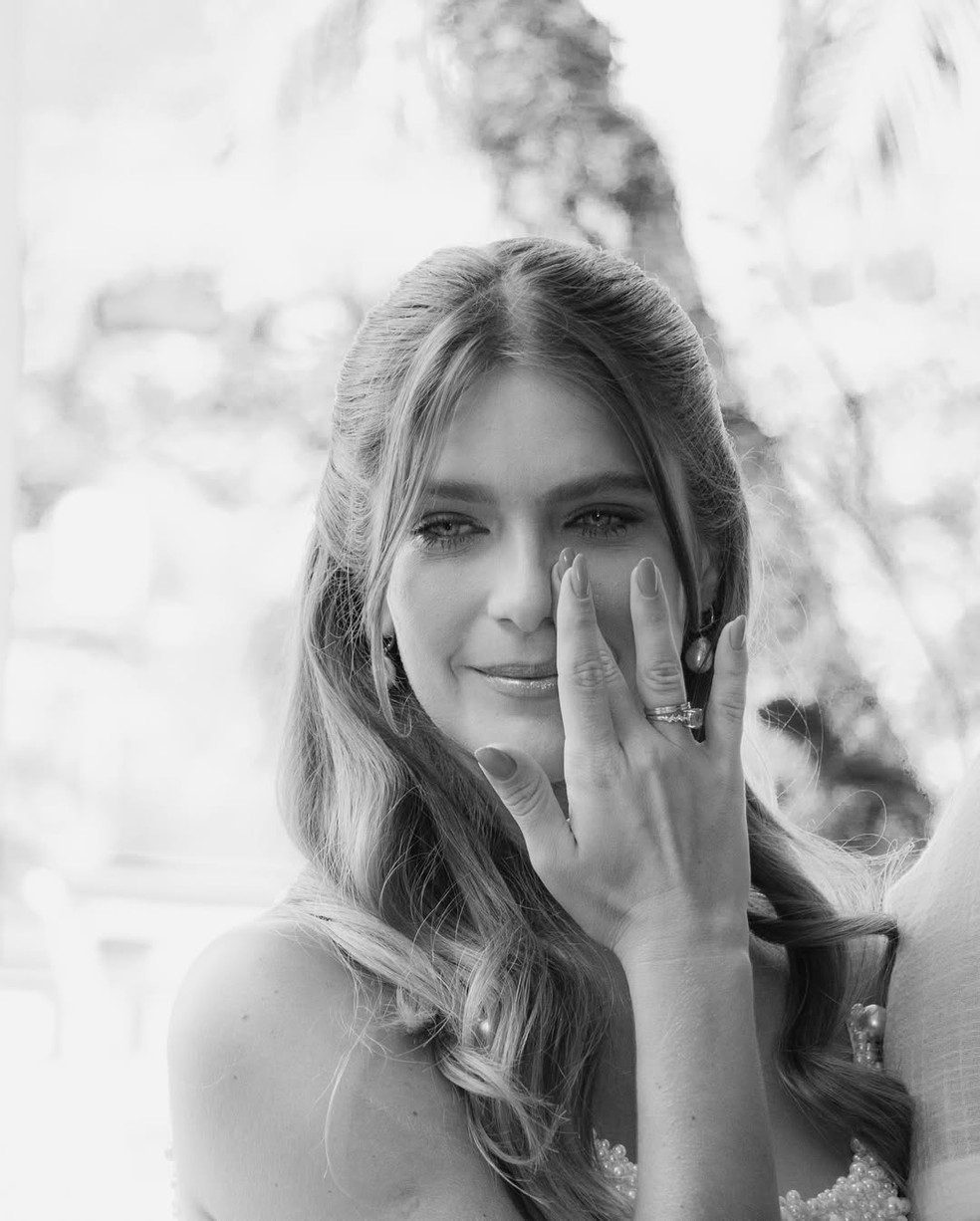 Isabella Santoni comemora um ano de casamento com Henrique Blecher — Foto: Reprodução/Instagram