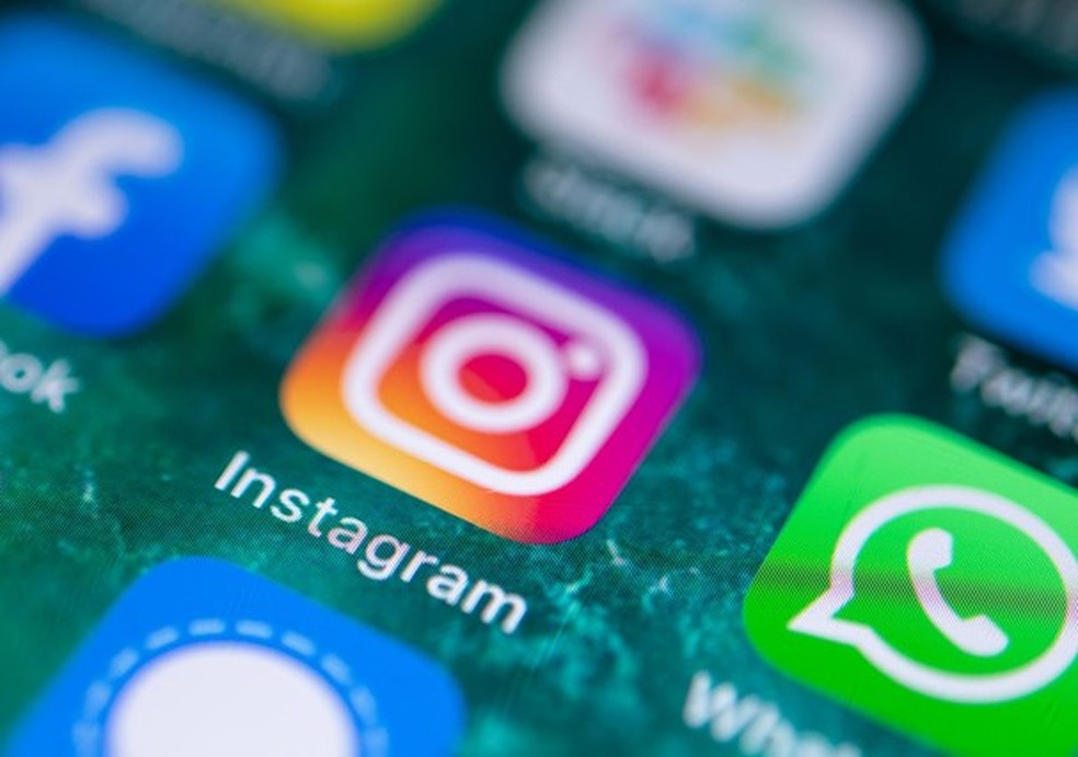 Instagram vai bloquear postagens que envolvam "cura gay" (Photo by Fabian Sommer/picture alliance via Getty Images) (Foto: picture alliance via Getty Image) — Foto: Glamour