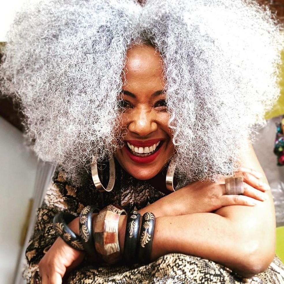 Dicas para assumir os cabelos brancos (Foto: Reprodução/ Instagram) — Foto: Glamour