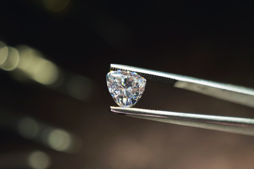 Como é feito um diamante de laboratório