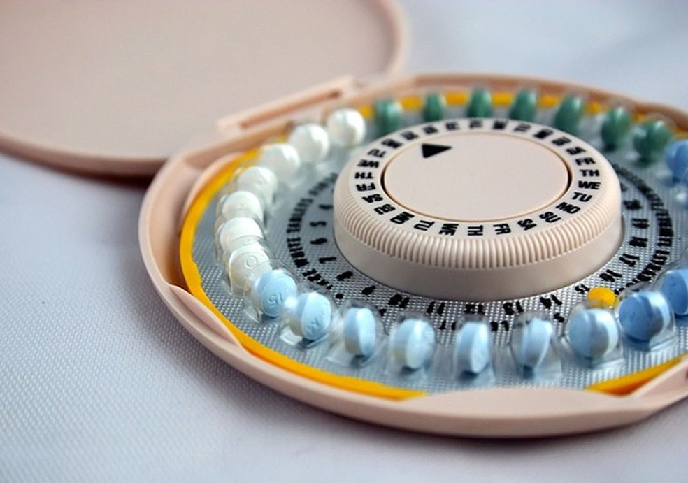 Pílula anticoncepcional feminina (Foto: ThinkStock) — Foto: Glamour