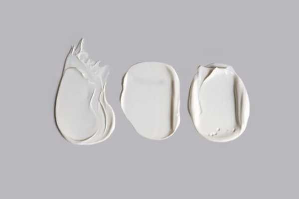 Protetor solar passado 3 vezes na parede