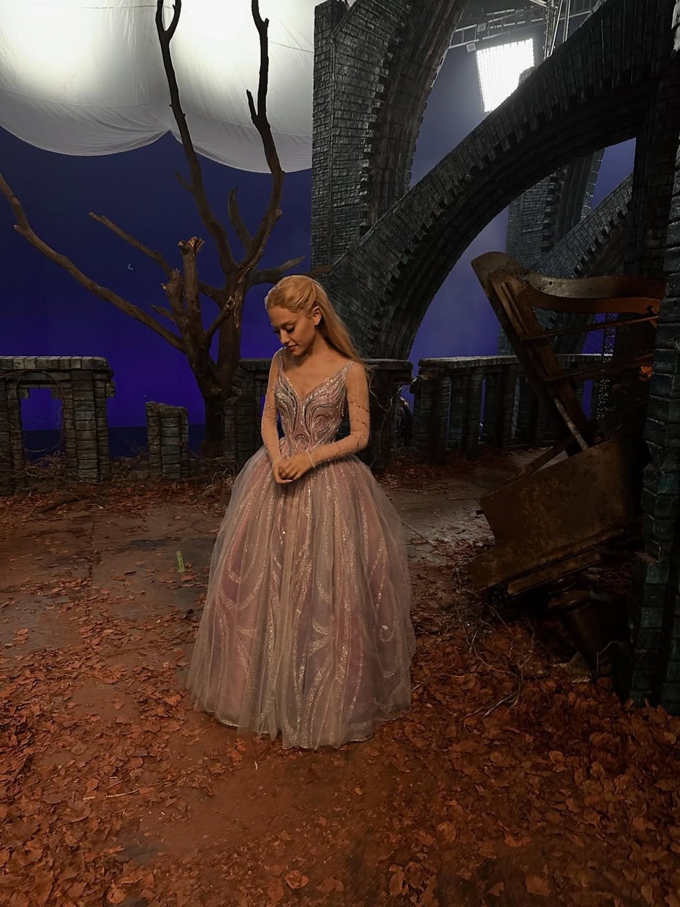 Álbum de fotos de Ariana Grande como Glinda — Foto: Reprodução/Instagram
