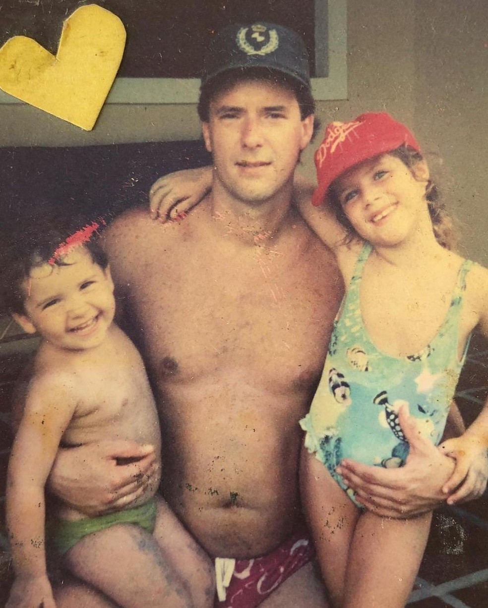 Giovanna Ewbank comemora aniversário do pai com fotos da infância: "Você me trás segurança papito" — Foto: Instagram