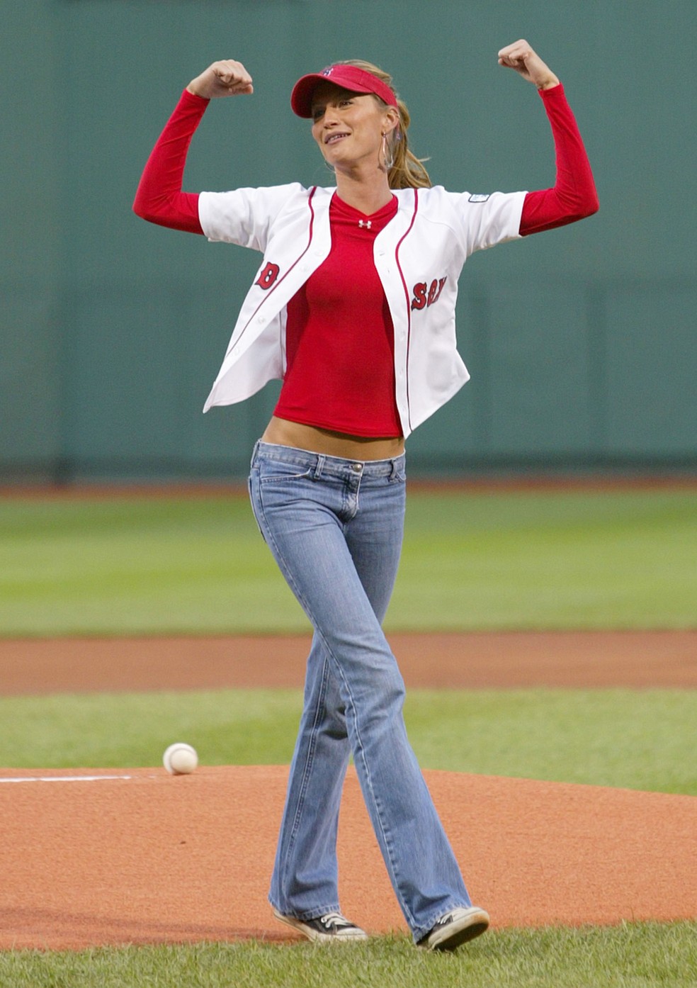 Gisele Bündchen mostrando o lado esportivo em partida nos EUA — Foto: Getty Images