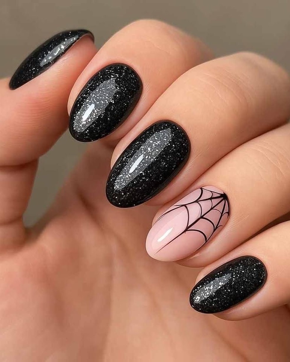  — Foto: Reprodução/Instagram/@maniasmanicure