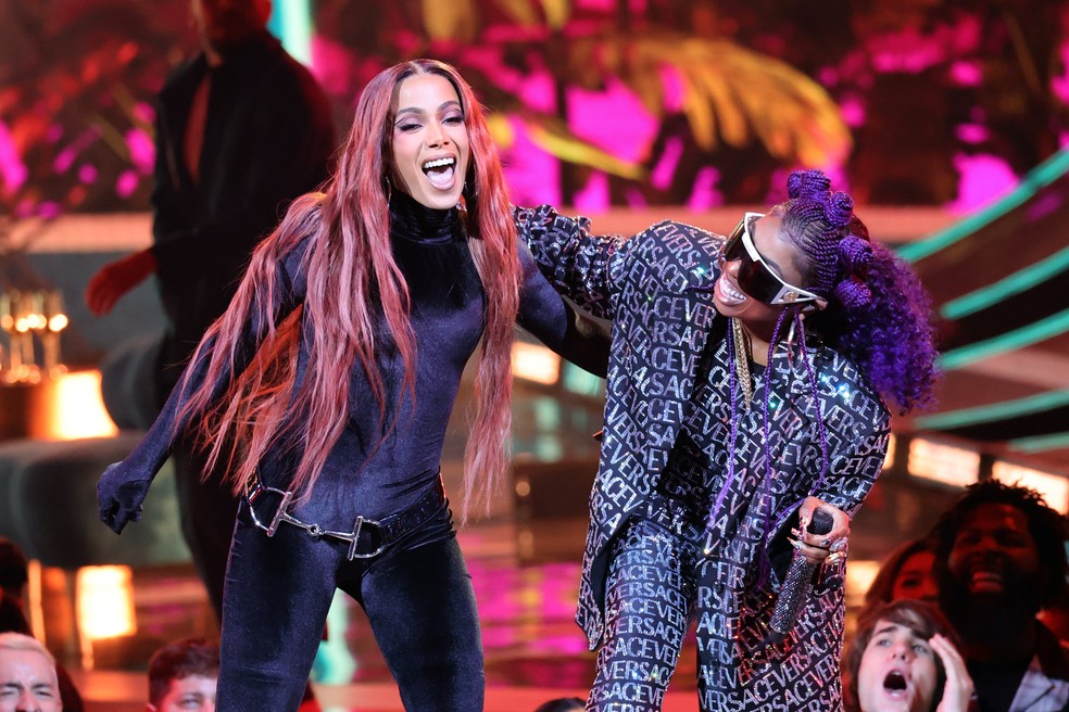Anitta arrasa em premiação internacional em Los Angeles