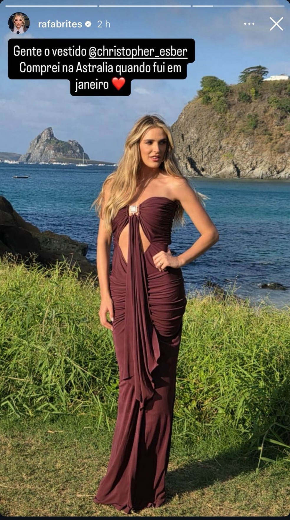 Rafa Brites aposta em vestido de mais de R$8 mil para casamento em Fernando de Noronha — Foto: Reprodução/Instagram